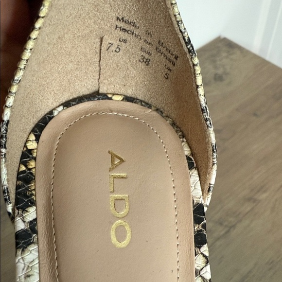 Aldo Black and Cream Snakeskin Python Open Toed Heels - 7.5 - Excellent conditio - Picture 2 of 5